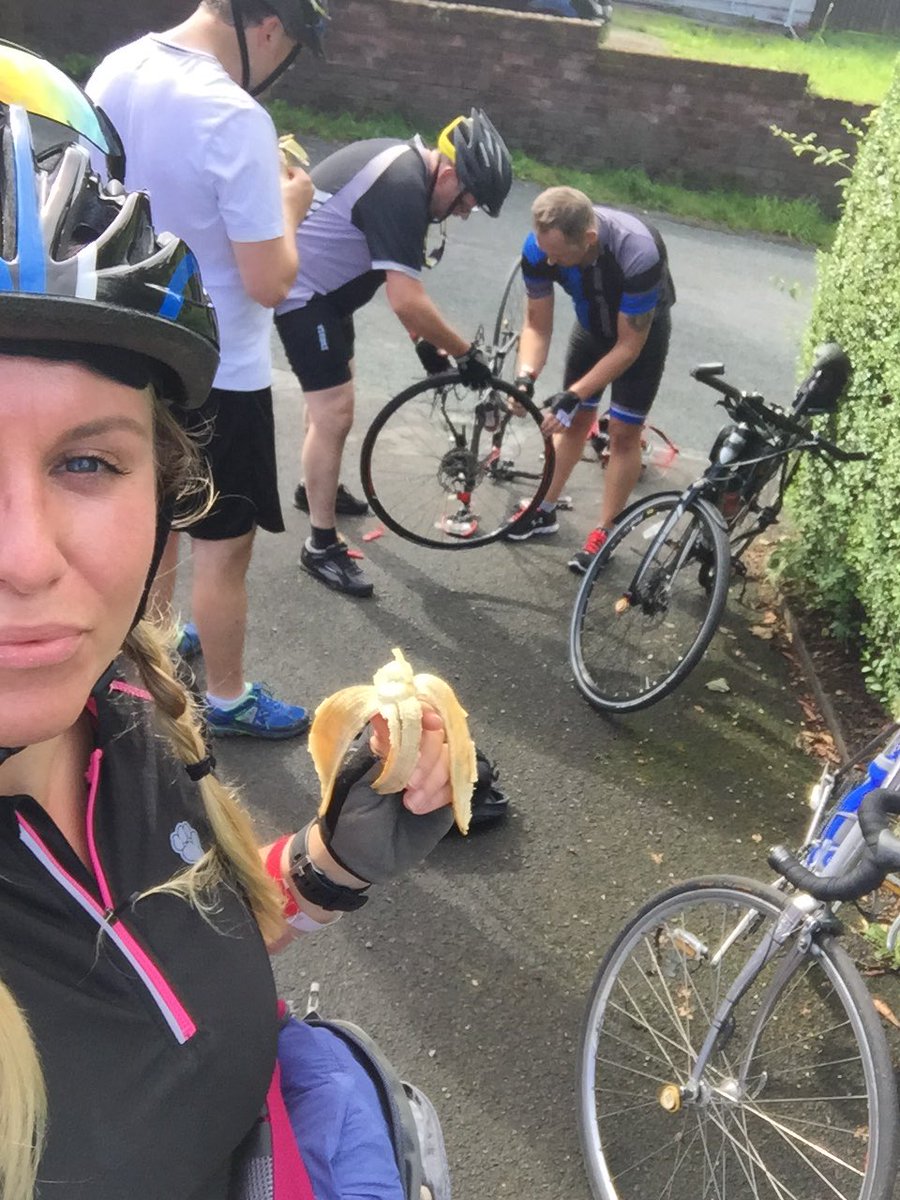 luchodge's tweet photo. On todays @mmwtower2tower @EpicEventsLTD #prestonpedalfest I discovered my puncture role. Stand, eat banana's &amp; take photos- Obvs a key role https://t.co/eHIz6x3aHT