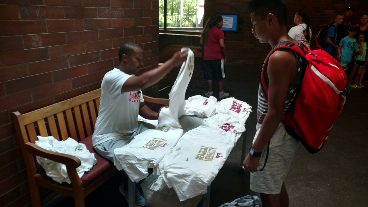 WillametteMBB's tweet photo. @CoachJ_Willis running the Camp Store for @wubearcats gear on opening day of #ProHoop2017! https://t.co/g9IX1VNWJy