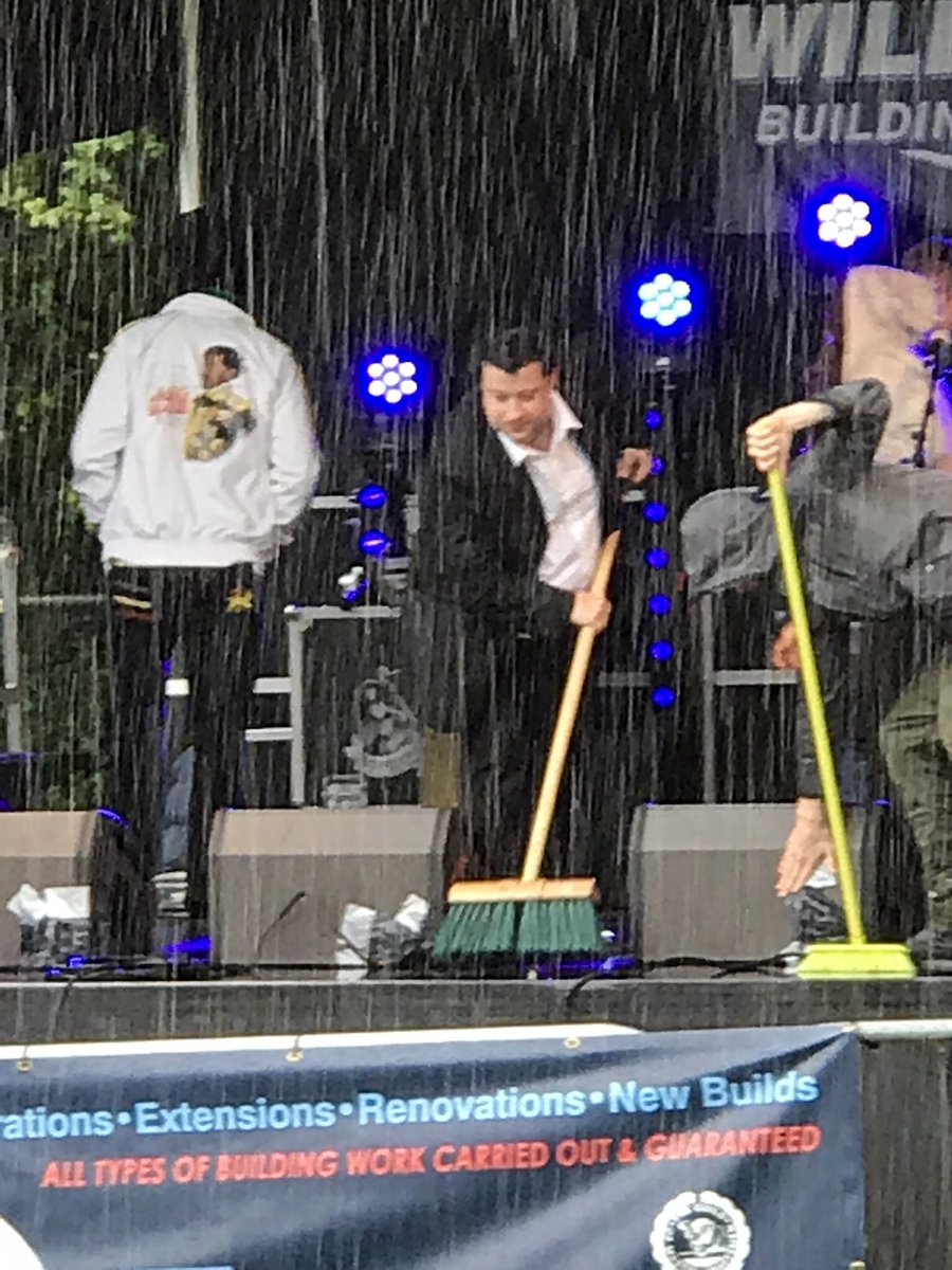 TidworthEvents's tweet photo. We had rain but it didn't stop play... Festival armchair had best position #ttf17 @cllrbrianpratt https://t.co/CpWgBbGPWZ