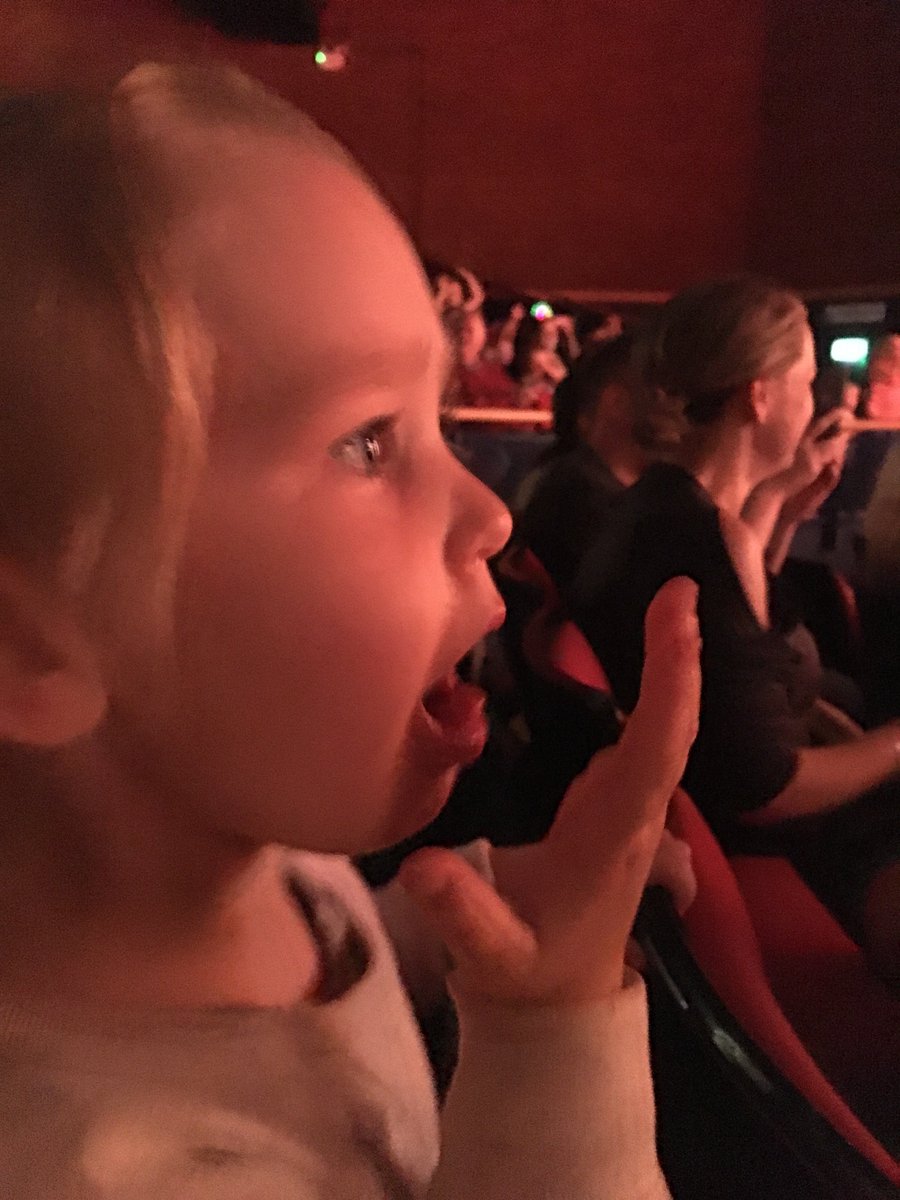 lizflight's tweet photo. #mistermaker
THANKYOU for a great show in Yeovil https://t.co/XOPsIsoZMI