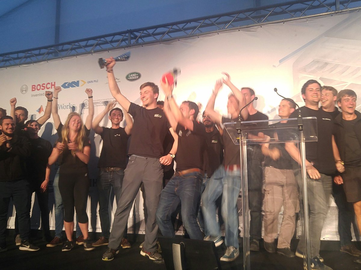 FormulaStudent's tweet image. Happy faces for Class 1 Skid Pad Winners 🏆....@TeamBathRacing #FS2017