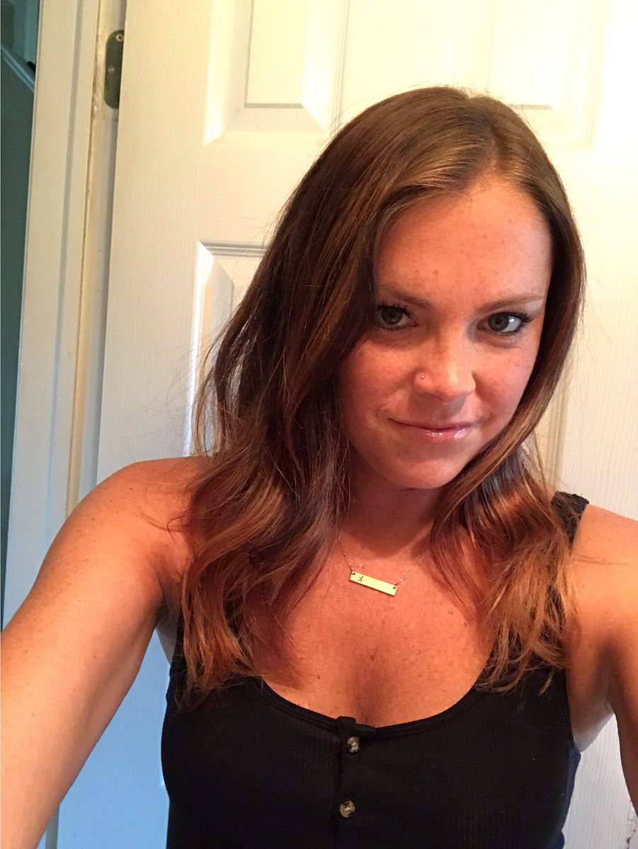 _kate_rich_'s tweet photo. Few more days til my 31st birthday... this year I wish to meet @Eminem who can make it happen??? A girl can dream right lol! https://t.co/rnEeyt6dbE
