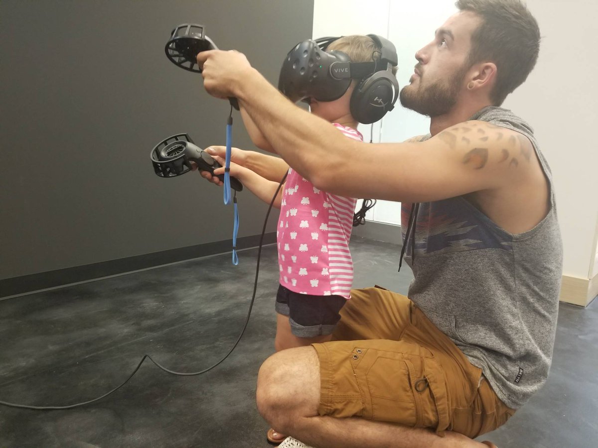 VRJunkiesCo's tweet photo. Little Miss Kaia playing with baby Dragons in #beastpets!! https://t.co/2o3qV1GtrV