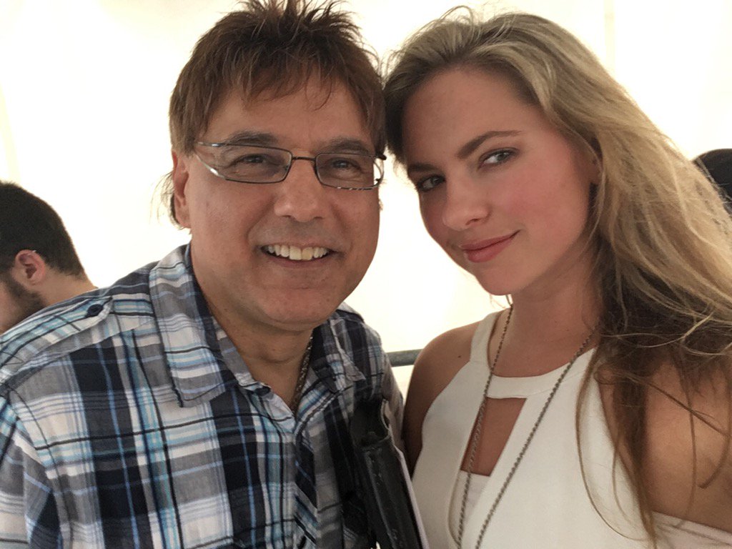 PeterLinseman's tweet photo. I love my job! Just watched wicked performance from #KateTodd at #YouthDay #SipoFoundation #carleysAngels https://t.co/G84CCXi7Nk