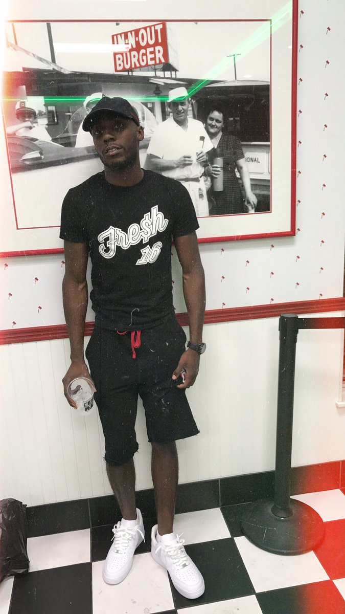 FRESH9716's tweet photo. For.Real-Ones.Everywhere.$till.Hustlin. https://t.co/msK71vSK9D