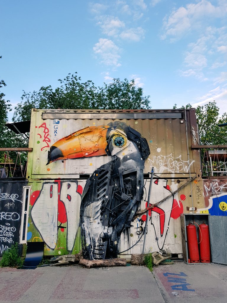 Alexandre_Sim's tweet photo. Love Urban Spree!
#streetart #graffiti #berlin #cinema https://t.co/iQw7DrEjWM