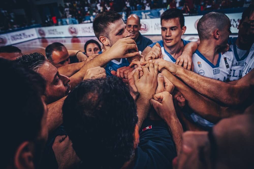 Vkikilias's tweet photo. Νάτοι οι Πρώτοι σε όλη την Ευρώπη! Μπράβο ρε Μάγκες!
Περηφάνια &amp; συγκίνηση για την  Εθνική Νέων Ανδρών! #FIBAU20Europe #hellasbc https://t.co/mSNetDV5Id