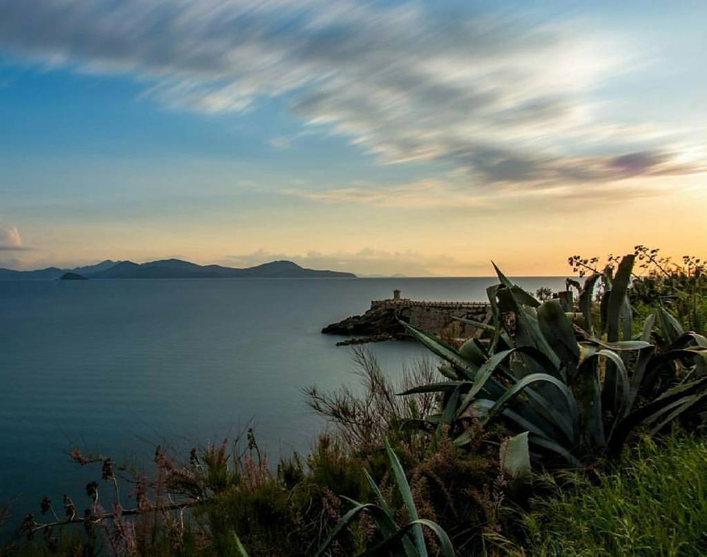 ComunePiombino's tweet photo. Photo by @francescopescucci_ph "Beautiful vision
Stay with me all of the time
...
Beautiful vision
Stay ever on my… https://t.co/ghnUATQO68 https://t.co/MGdNdi40UH