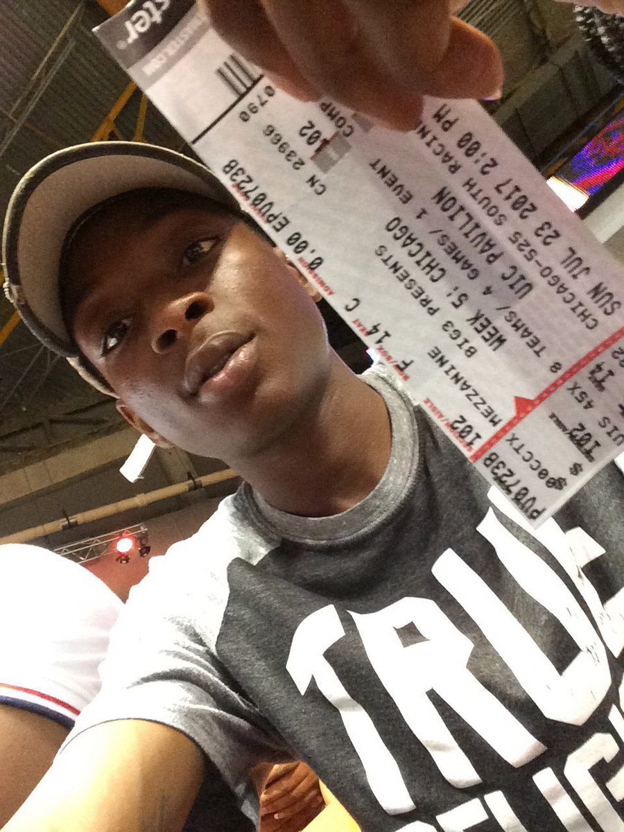 _LilFella's tweet photo. Enjoying The Game @thebig3 Aye @icecube Hook Me Up With The $500 Shot 😂💯 #Big3 #Sec102 #RowF #Seat14 https://t.co/ieG07ytRIe
