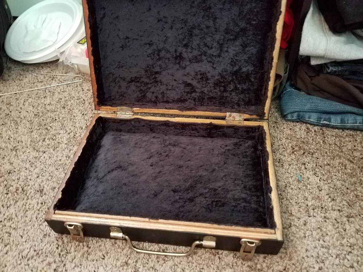 therealcatartis's tweet photo. Repurposed an old wood box. Scrape, paint, padded, lined with velvet #wicca #witch #crystalstorage #witchyway https://t.co/D2h6t0aT7J