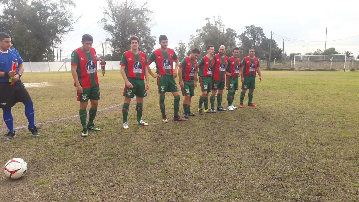 EmiliaSpinelli3's tweet photo. #AFlorida @club_avenida ganó con goles de Ezequiel Gadea y Sebastián Rodríguez a Mendoza @futbolflorida https://t.co/4DW241mo8U