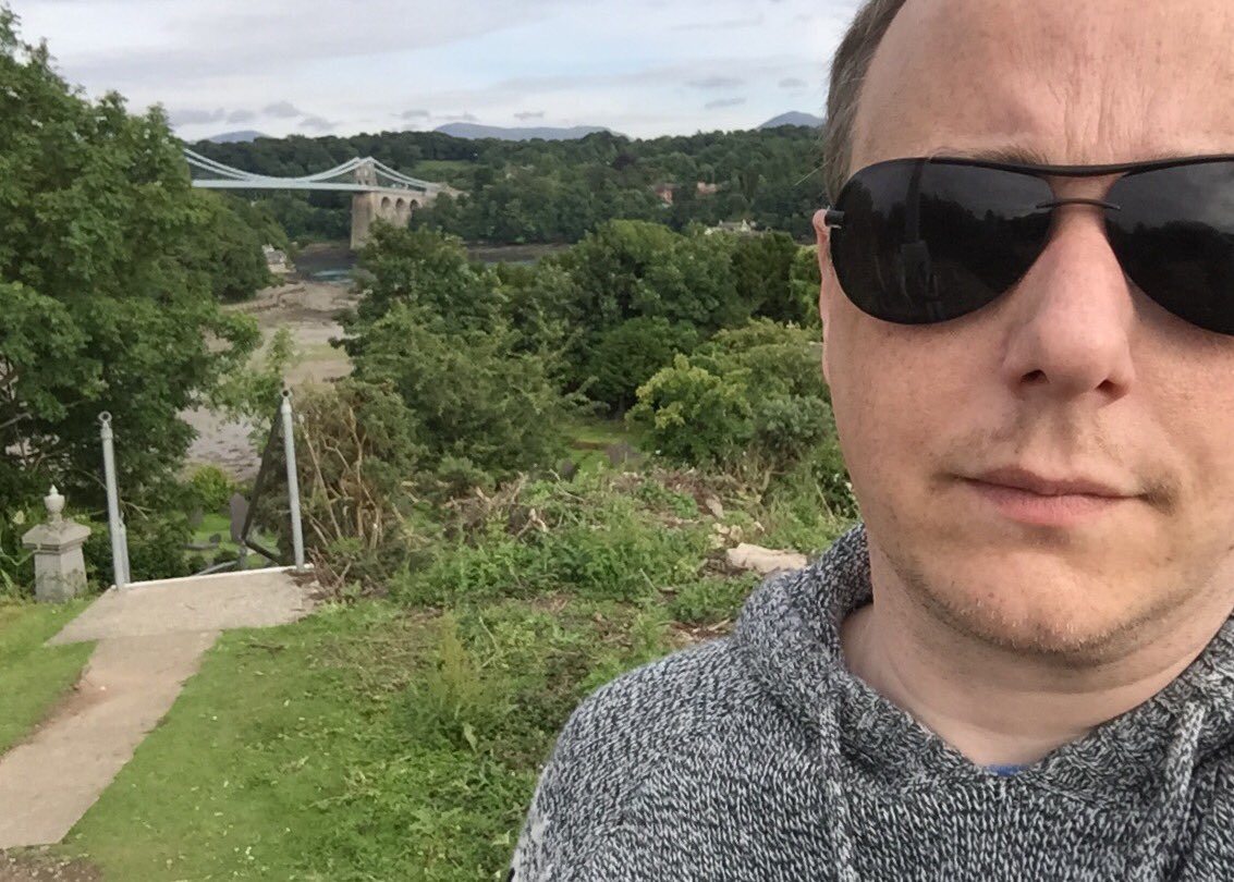deadairpodcast's tweet photo. Out and about #Bridge1 https://t.co/KMMNSefcQT