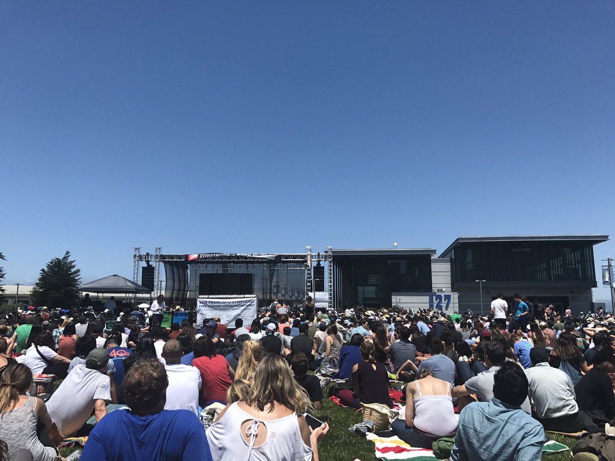 hmskrawczyk's tweet photo. perfect #SF summer day for #symphonyatthewaterfront @SFAC #sfsymphony #symphonix 🎶🎵 https://t.co/YQn8VuRVQI