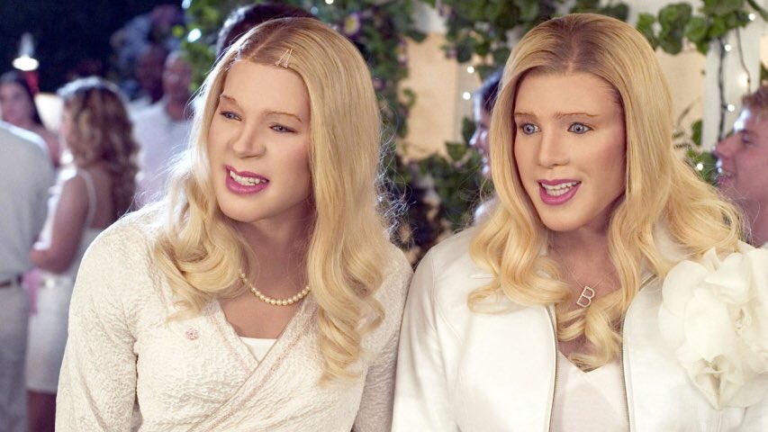 SJC91OF's tweet photo. Olivia's sister and mum 😂 #LoveIsland https://t.co/VseBc0UnjV