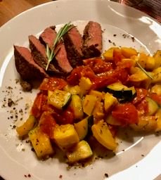 Rib-Eye Sous Vide / Zucchini - Kartoffelragout