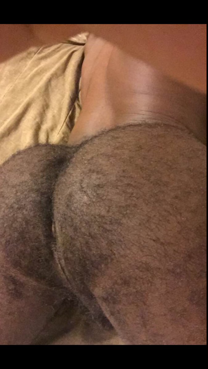 dlhoodthugg's tweet photo. 😩Oomf SEXY HAIRY ASS #namethatbooty! #HairyHoleHunter😈 https://t.co/myrN7R4PxN