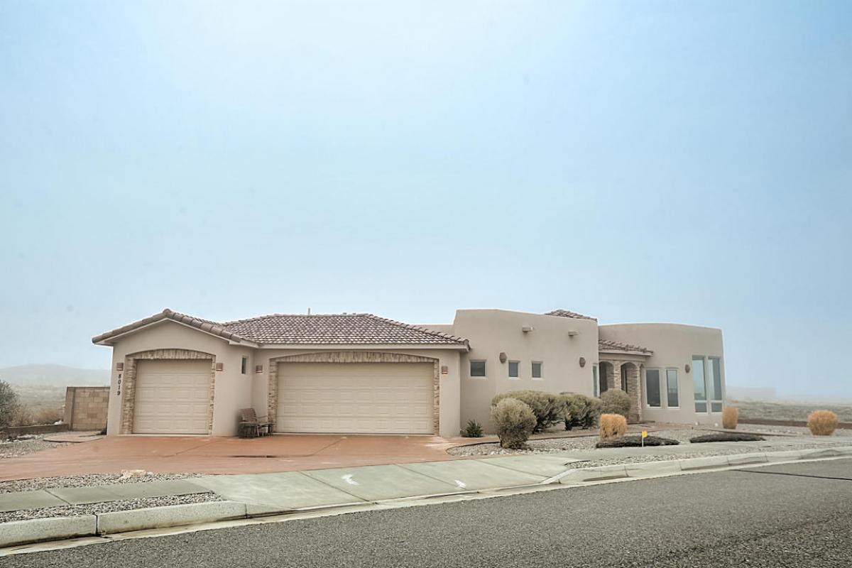 remaxalliancenm's tweet photo. Yvonne Chavez would love to show you the #listing at 8019 Monte Carlo Drive NW #Albuquer... https://t.co/U8eIaKawWw https://t.co/hc8bg4ORPH