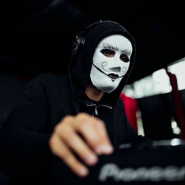 MGMexico_'s tweet photo. Dj YTRAM (Marty) el alias que ocupo #MartinGarrix en @stmpdrcrds stage en #Tomorrowland donde toco deep house y techno 🎶 https://t.co/6cunR00ASV
