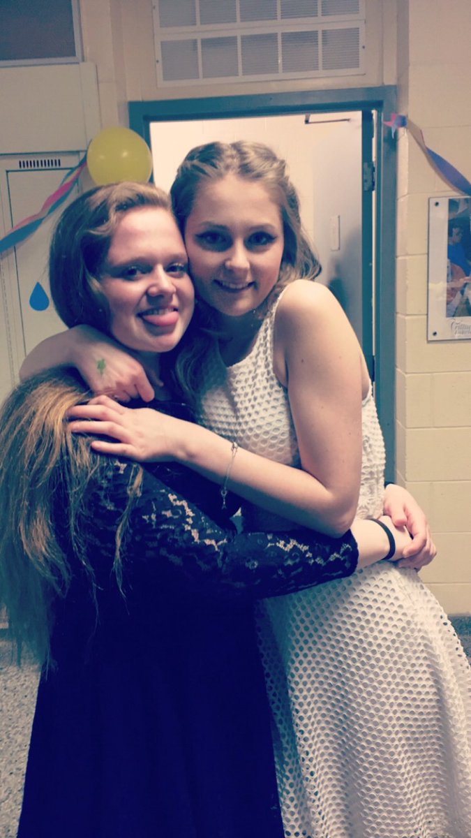 CandiceLamouri's tweet photo. @worldsbestginge Happy birthday Emily!! 🎉🎊🎁 love you em ❤ https://t.co/56QuxvBHtO