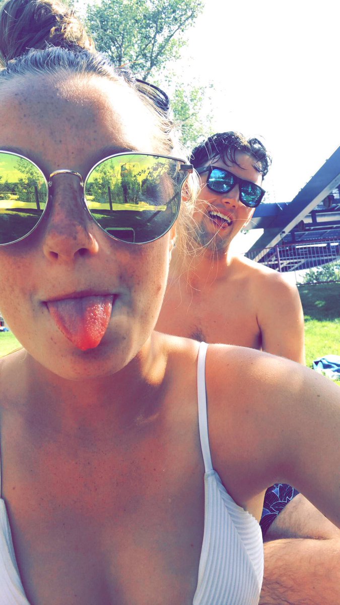 LookItsMeLexiD's tweet photo. Happy bday homie🎉☀️ glad I've spent summer makin memories with ya!! https://t.co/GFPsq0SU4O