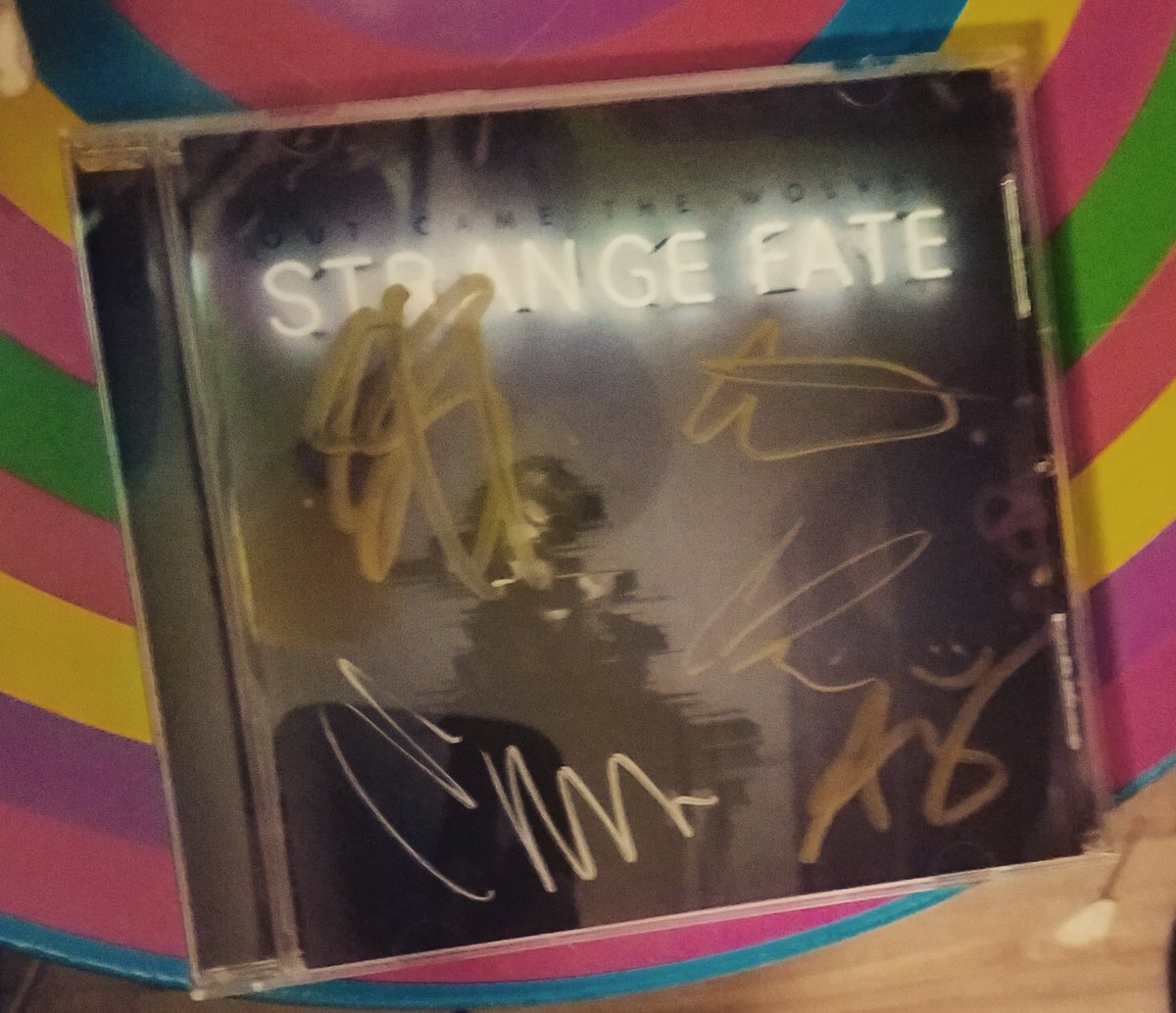 RachelinHeaven's tweet photo. Got @OCTWofficial to sign my cd!! They were all so sweet!! ๐๐๐ #OutCameTheWolves https://t.co/8e90MYX3gE