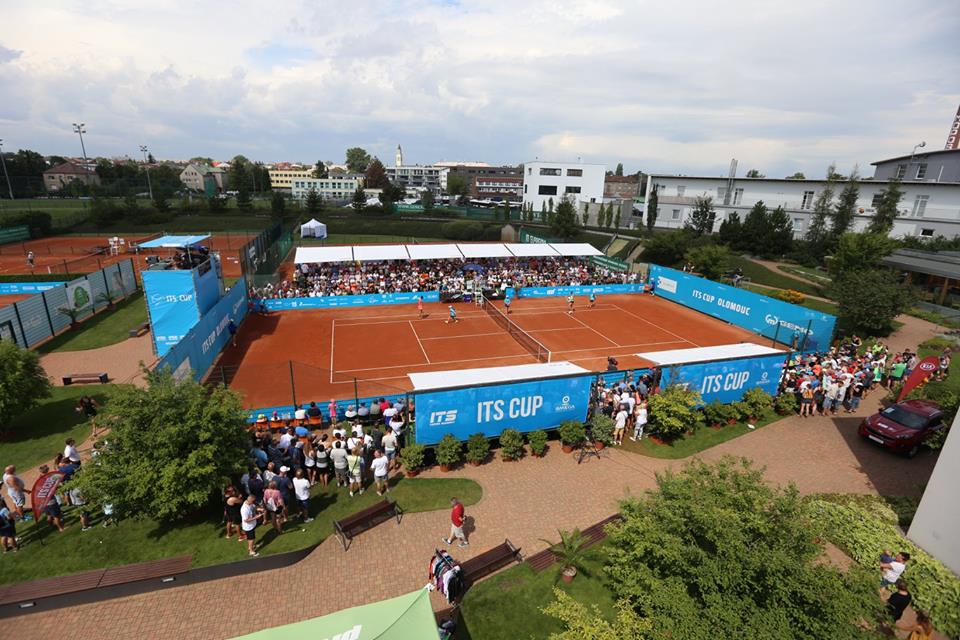 PliskovaSisters's tweet photo. There was a good crowd in Olomouc for today's final 👌#ITSCup https://t.co/4Tma4ePHh9