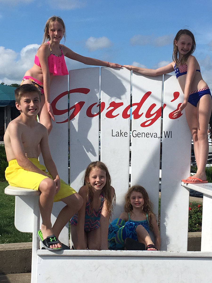 michelee0901's tweet photo. #boatingweekends #gordys #lakegeneva https://t.co/DAtIEypC5Y