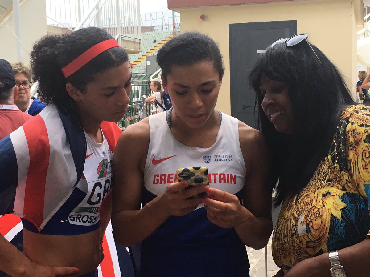 JoJennings194's tweet photo. Have to check the photo is ok... #familyalbum #Grosetto2017 @aliciabarrett25 @EllaTemBarrett https://t.co/wCdcMxbg0U