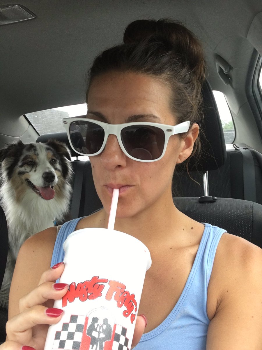 SandyK648's tweet photo. 20 miles and 3000 feet of elevation climbing in 2 days. Milkshake earned #chasingtrail https://t.co/FL2Aaya5xa