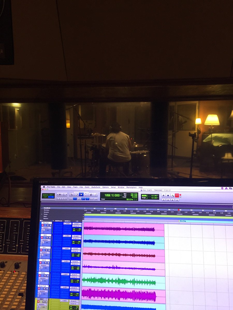 My favorite songs are always under 2 minutes. Punk weekend tracking w/ Cuatl
#recording #API #punk