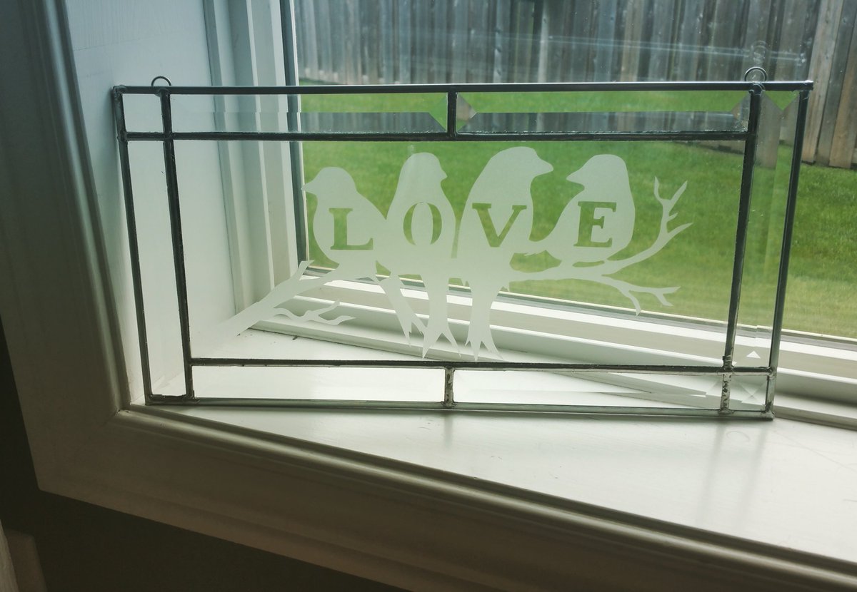 moxnme's tweet photo. Sandblasted design on glass Incorporated into stained glass piece! https://t.co/gsmznA5NH2