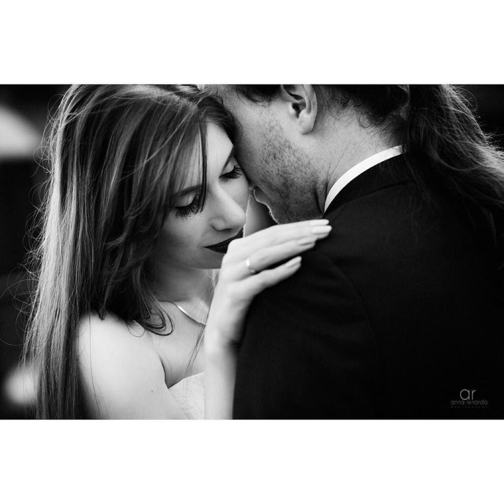 AnnaRenarda's tweet photo. INTIMATE bridal shot ❤
.
.
#intimate #weddingphotoshoot #weddingphographer #fotografslubny #fotografiaslubna #foto… https://t.co/uEZMtibyQF https://t.co/hvZjzgU8h9