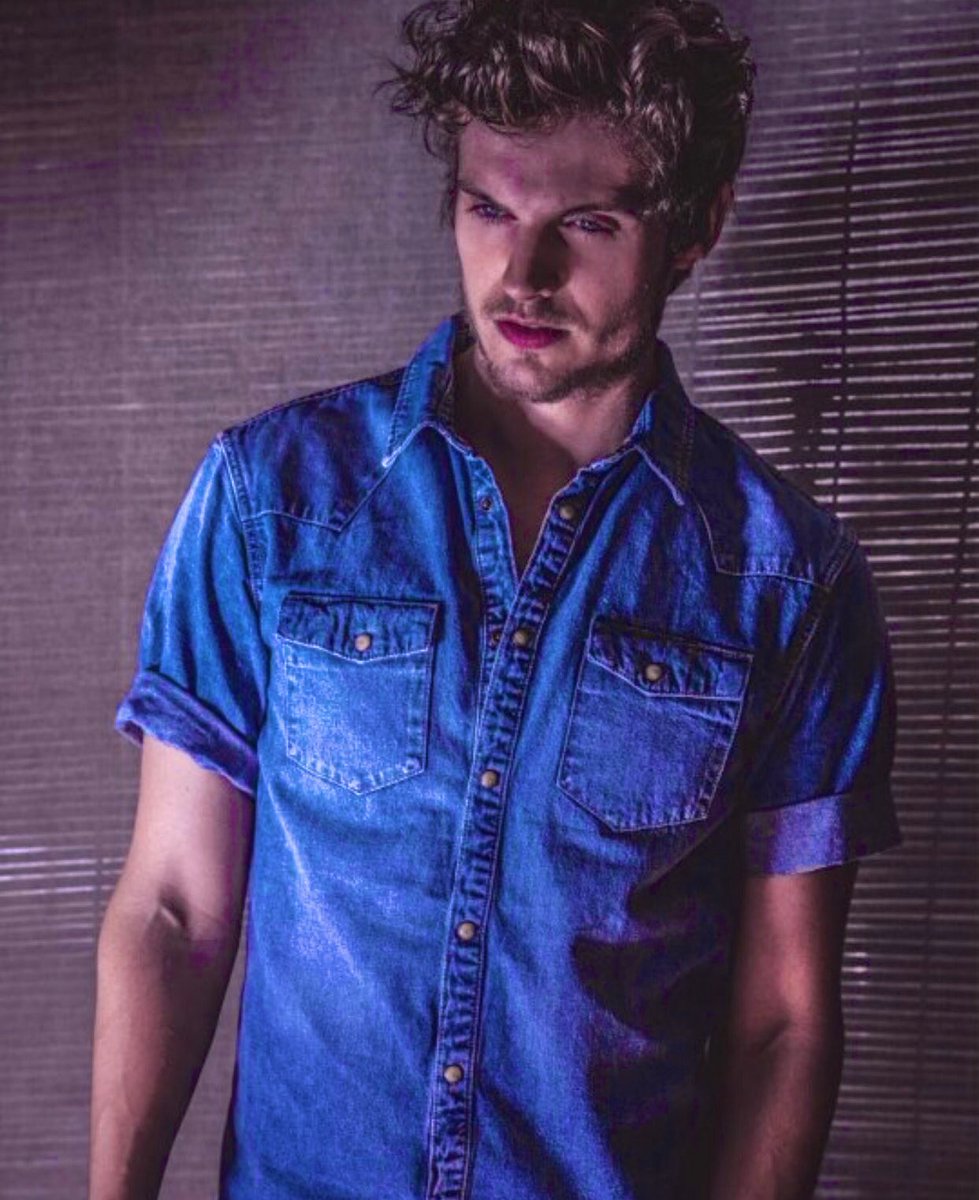 sharmanposts's tweet image. Daniel Sharman for @BELLOmag