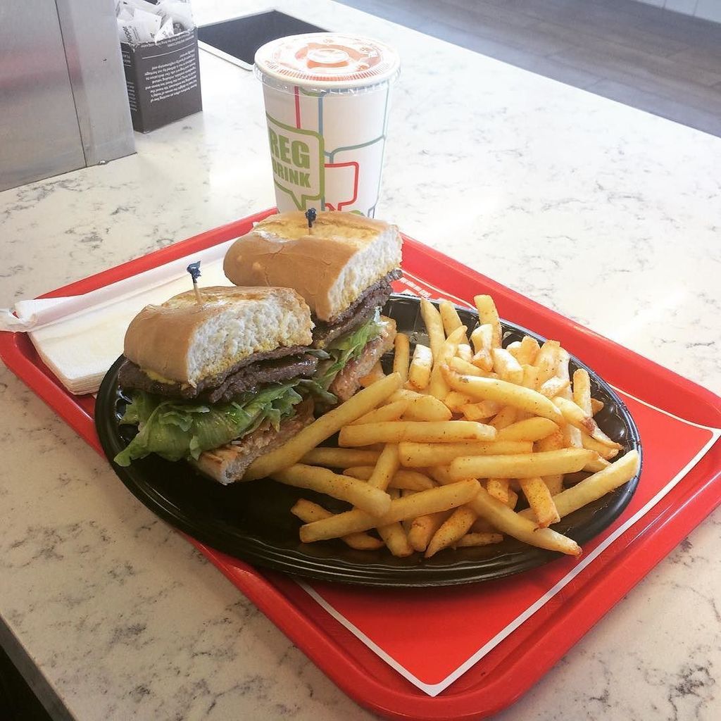 lil_bobo's tweet photo. order up... #lovebobos #boboshamburgers #steaksandwhich #famousfries #hamburger #frenchfries #cocacola #fanta #mad… https://t.co/MAgESfnhNK https://t.co/UjyjhZVcPU