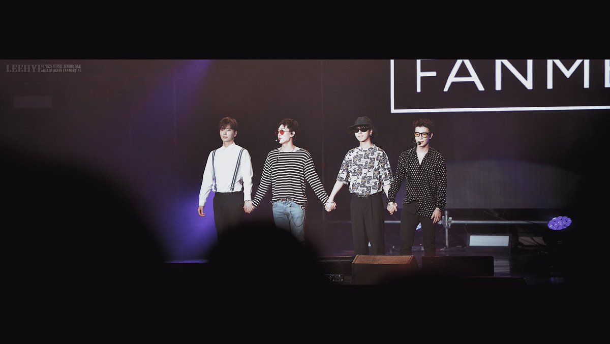 LeeeHye's tweet photo. SUPERJUNIOR D&amp;E “Hello Again” Fanmeeting 20170723
#SuperJunior #Leetuek 
#Yesung #Eunhyuk #Donghae 
[Please don't remove LOGO] https://t.co/8ITQd3nDS6