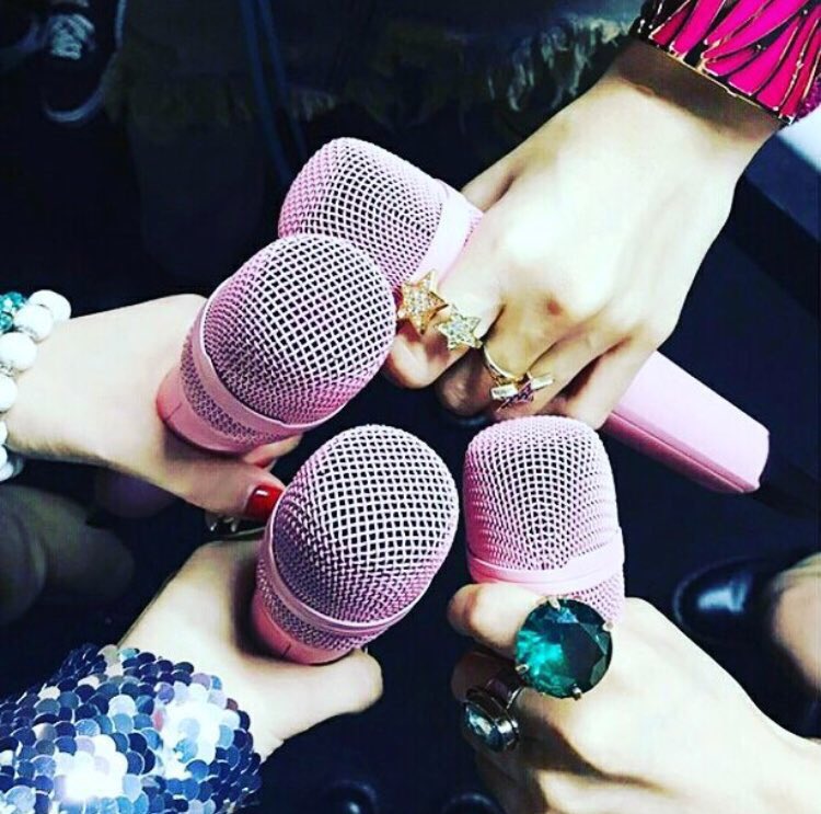 もう1度～❤️

♡97line
♡おるぺん
♡SC・a-nation参戦

鬼絡み大歓迎！仲良くしてください🙇
固定ツイのほうも協力お願いします！

#BLACKPINK好きな人と猛烈に絡みたいのでこれを見た人はRTしてください
#BLINKと繋がりたい
#BLACKPINK