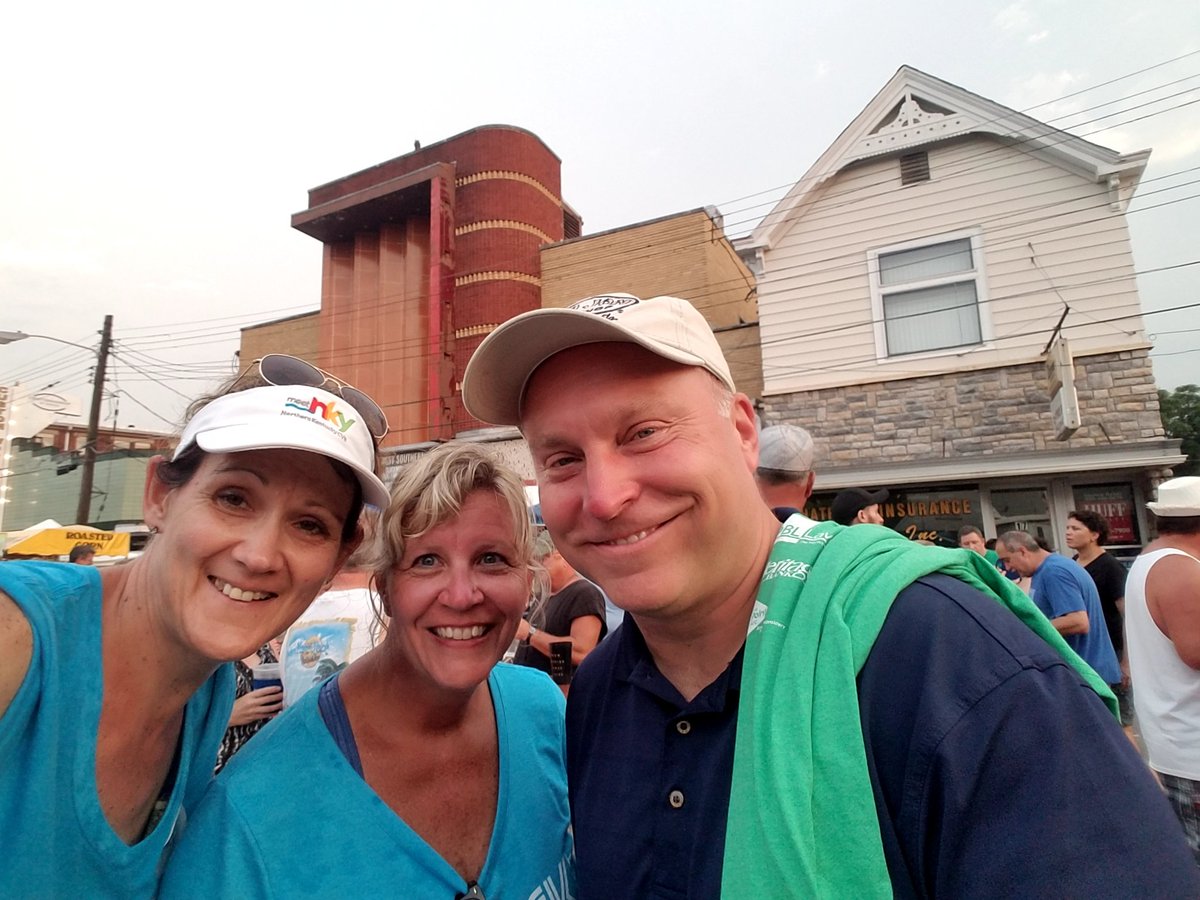 kmw1094's tweet photo. @bcooperNKY thx for helping @UnlockBlockNKY in Latonia! #LNK2017 #cltv8 #avtv8 https://t.co/5G0z5KRbMM