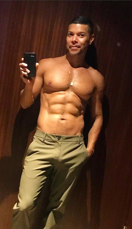 KEVINSFCA's tweet photo. lets hope @wcruz73 Plays Dr Culber like this #tittymonster https://t.co/ML5aqBOR5D