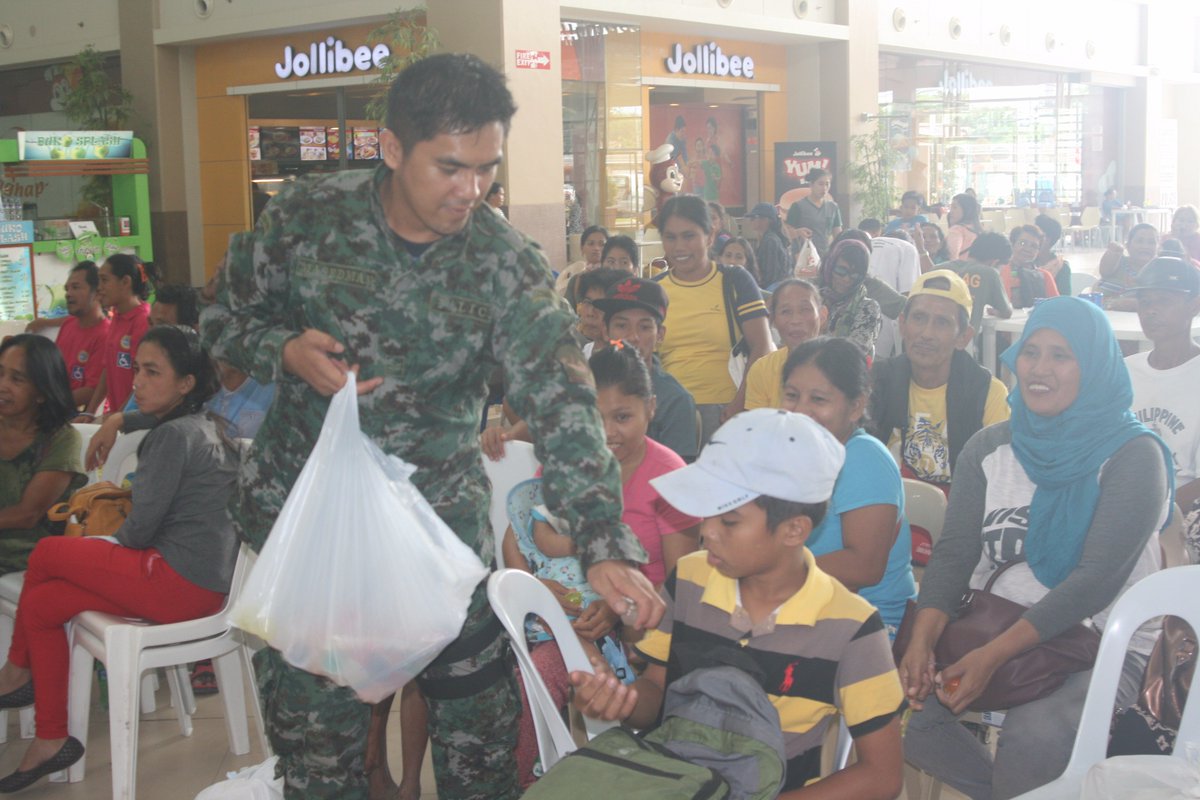 42ndsac's tweet photo. @42ndsac 
42SAC personnel together with the PS5 and CPSC Gensan,during NDPR week at Robinson's Place Lagao, GSC https://t.co/RD52A8FVKr