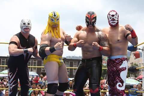 CosumNacional's tweet photo. #CONASOC Y #CROC ofrecen función gratuita de #LuchaLibre en #Toluca para todos sus agremiados fomentando el #Deporte y la Unión Familiar. https://t.co/E7r41ZrqPY