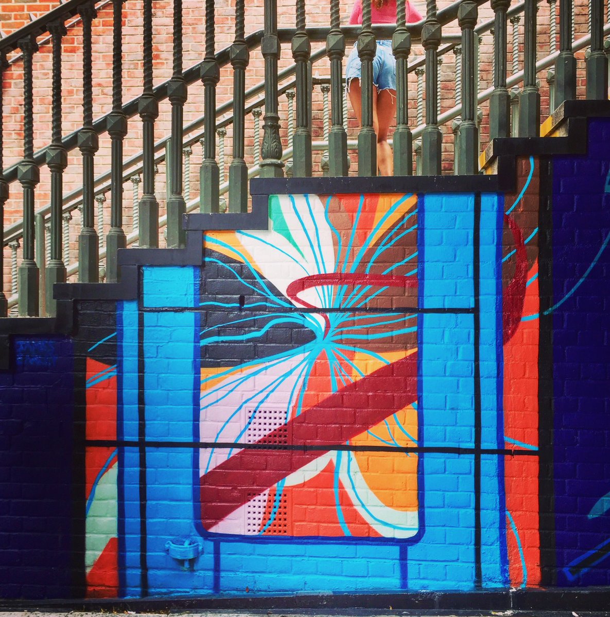 New work in Surrey Street market by <a href="/jamesearleyart/">James Earley</a> #StreetArt #mural #abstractart #croydon #GraffitiArt #UrbanArt #London #photography #art