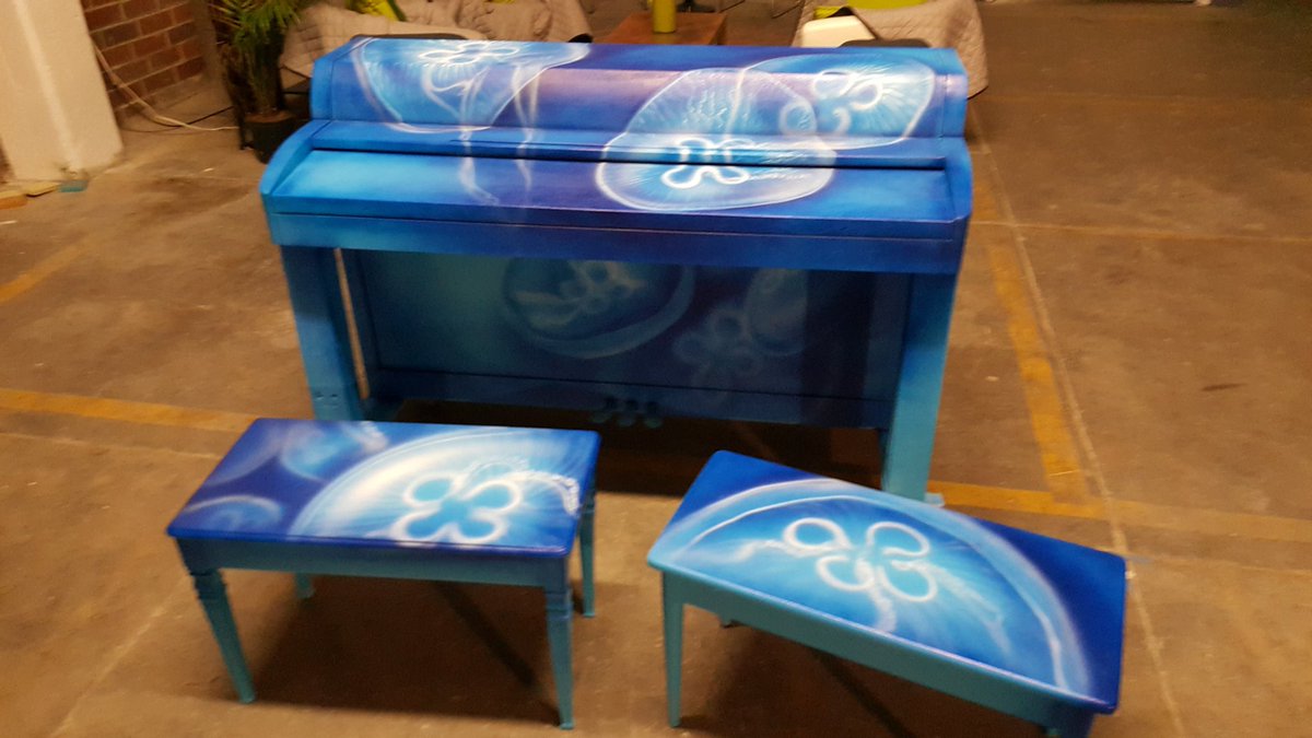 robertosartwork's tweet photo. Moon-jellyfish piano for @imaginemusicfes https://t.co/gXZJQ4IyNp