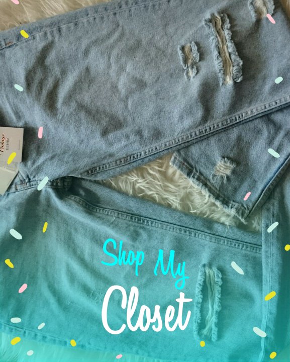 Tamorahh's tweet photo. Fuck fast fashion: shop my closet @UnitedWardrobe 👟👒👗

Check it out: https://t.co/JyrNGFPORQ https://t.co/uxDIkiV6o5