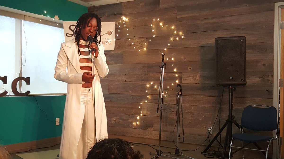 karimkanji's tweet photo. @sofarsounds It's the lovely and talented @ReneeTheVoice at the #sofarscarborough monthly event. @sofarsounds @SofarToronto #sofartoronto https://t.co/hkqc1Z9YyV