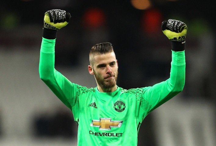 RedorDead07's tweet photo. Chill Daves got it! #mufc #davesaves https://t.co/8q4rbwKB1r