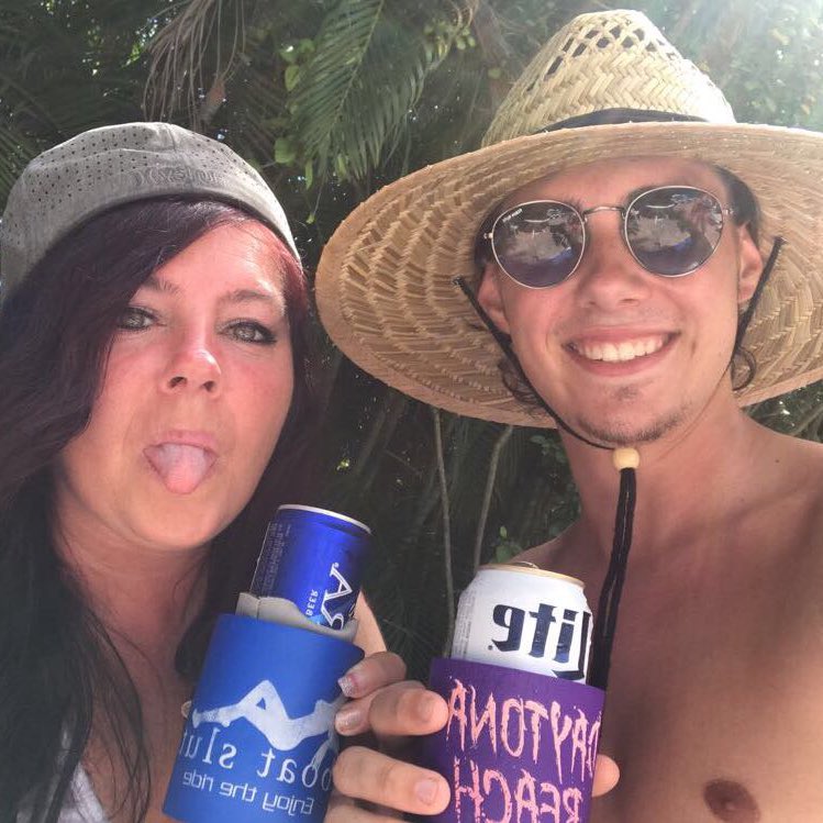 NateBrownfield's tweet photo. #NewProfilePic when your moms the shit https://t.co/HSh95UKBJY