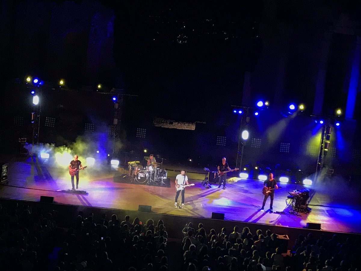 LorenzoCaccamo's tweet photo. Che concerto!!! Bellissimo davvero! Grande @NekOfficial UNICO!!! 💪🏼🔝😉 #uniciintour #taormina #uniciband #neklive2017 https://t.co/Ub5Ppl2VAG