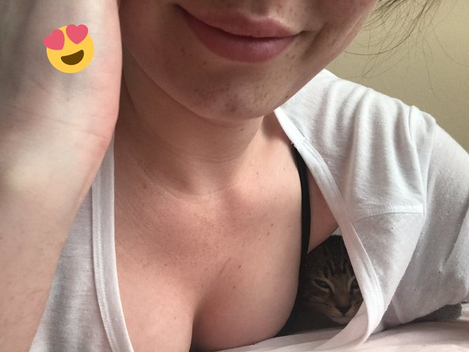 The cuteness omggggg https://t.co/s5vfNeUCWx