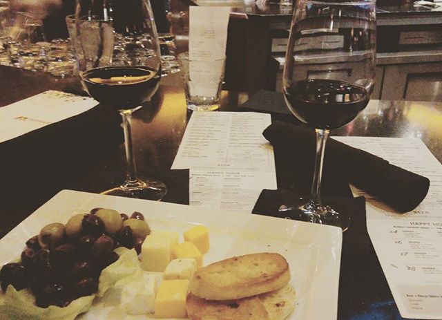Elephant_Bar's tweet photo. #datenight
.
.
Photo credit to our Insta friend 📷: Frances Bon https://t.co/7KovgMAytB
