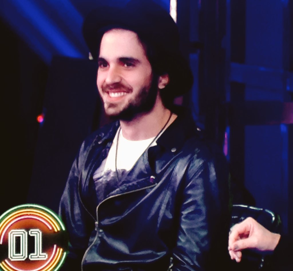 Josisousa_'s tweet photo. Tô só sorrisos que nem o Vida hahahahaa @Fiuk 😍💙#FiukNoDingDong https://t.co/Pkl7N3ZGyk